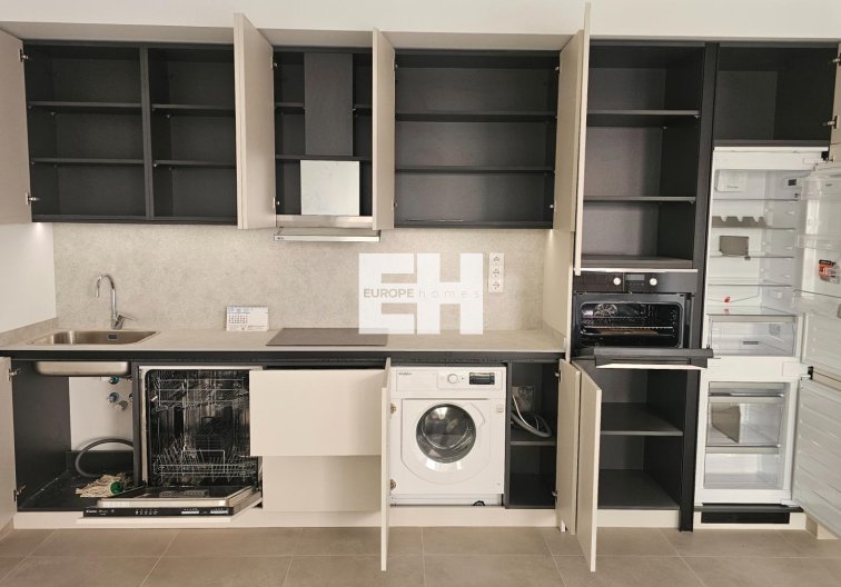 Segunda mano - Apartamento  - Torrevieja - Paseo Maritimo