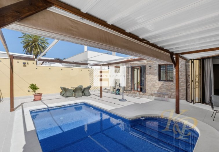 Segunda mano - villa - Torrevieja - Costa Blanca
