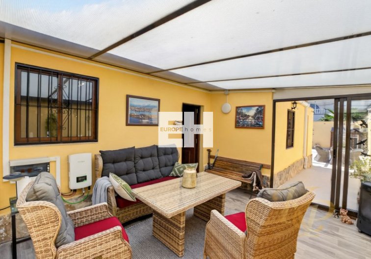 Segunda mano - villa - Torrevieja - Costa Blanca