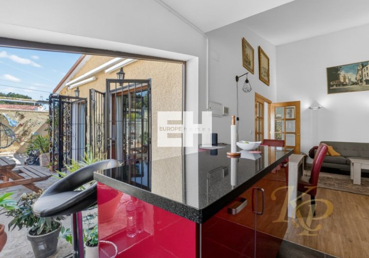 Segunda mano - villa - Torrevieja - Costa Blanca
