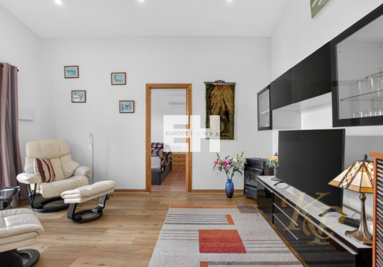 Segunda mano - villa - Torrevieja - Costa Blanca