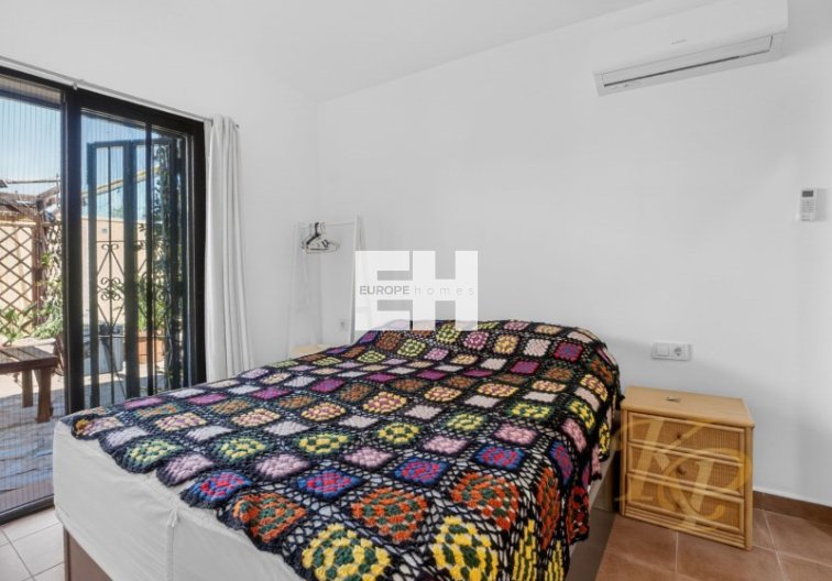 Segunda mano - villa - Torrevieja - Costa Blanca