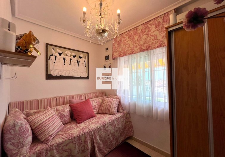 Segunda mano - Bungalow - Torrevieja - Aguas Nuevas