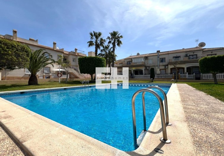 Segunda mano - Bungalow - Torrevieja - Aguas Nuevas
