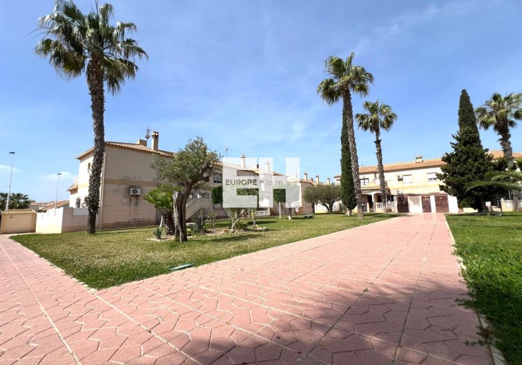 Segunda mano - Bungalow - Torrevieja - Aguas Nuevas