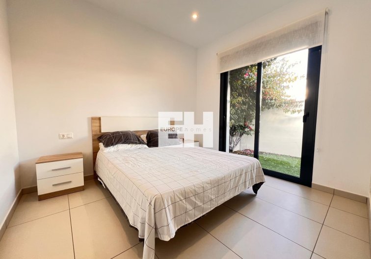 Segunda mano - villa - Orihuela Costa - Lomas de Cabo Roig
