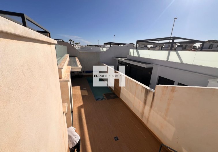 Segunda mano - villa - Orihuela Costa - Lomas de Cabo Roig