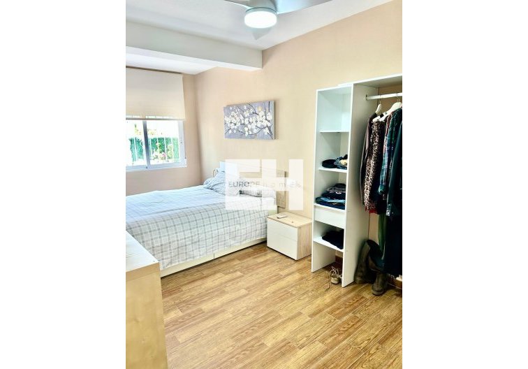 Segunda mano - Apartamento  - Torrevieja - Sector 25