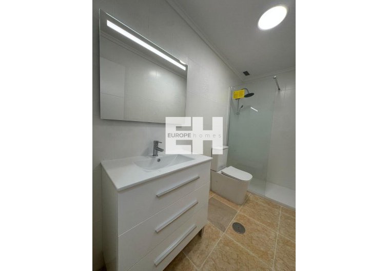Segunda mano - Apartamento  - Torrevieja - Centro