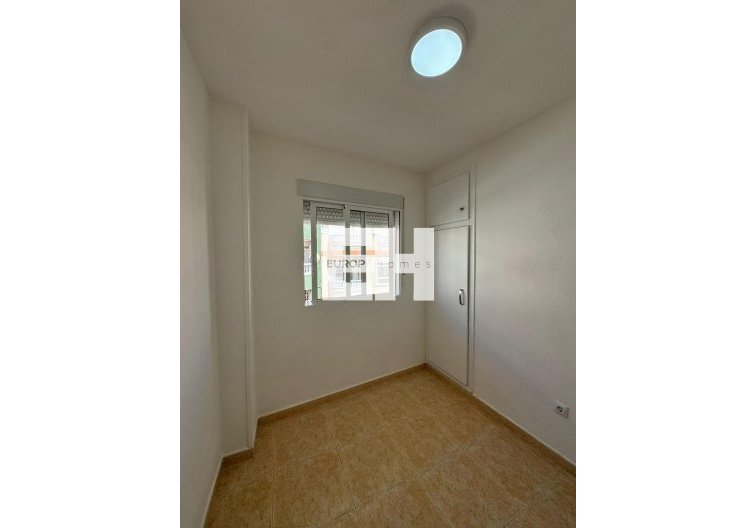Segunda mano - Apartamento  - Torrevieja - Centro