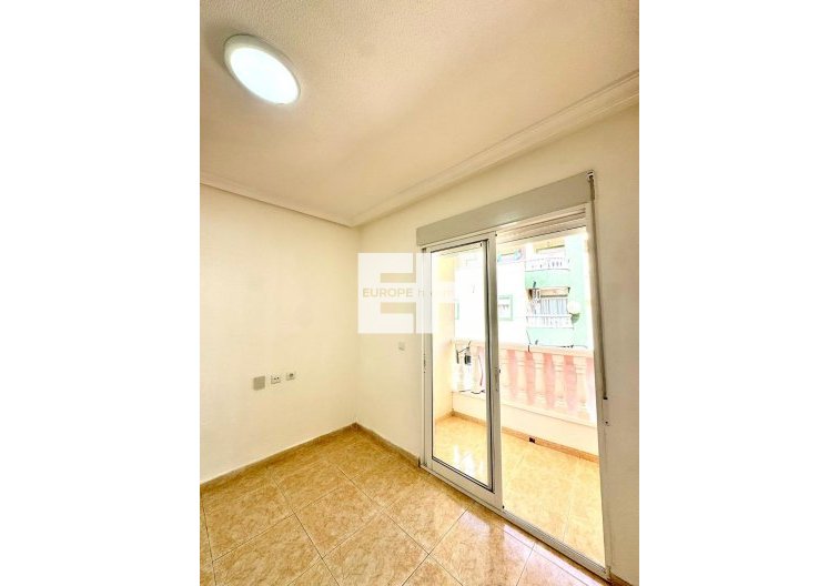 Segunda mano - Apartamento  - Torrevieja - Centro