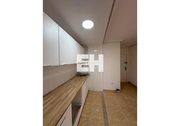 Segunda mano - Apartamento  - Torrevieja - Centro