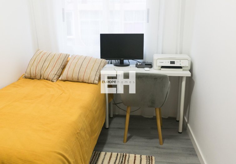 Segunda mano - Apartamento  - Torrevieja - Centro