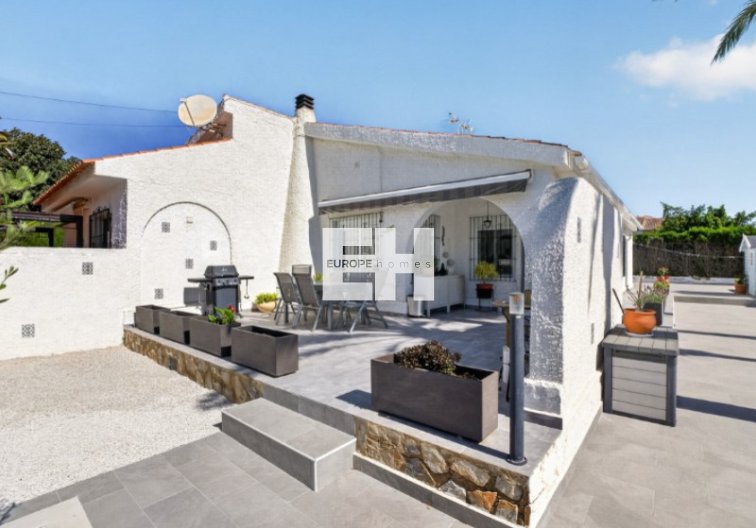 Segunda mano - villa - Torrevieja - Costa Blanca