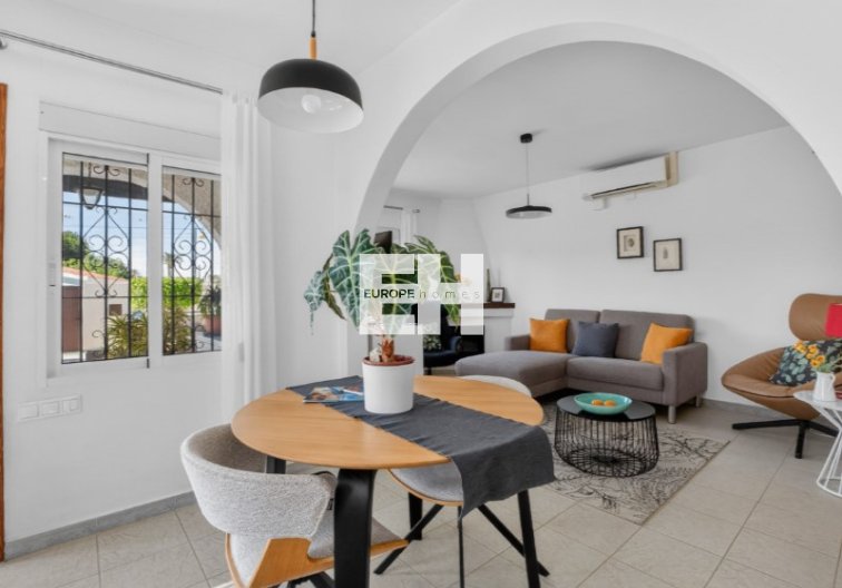 Segunda mano - villa - Torrevieja - Costa Blanca