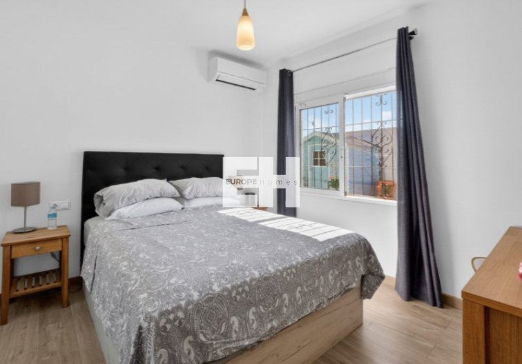 Segunda mano - villa - Torrevieja - Costa Blanca