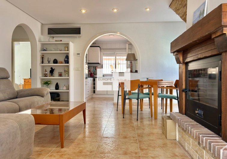 Segunda mano - villa - Torrevieja - San Luis
