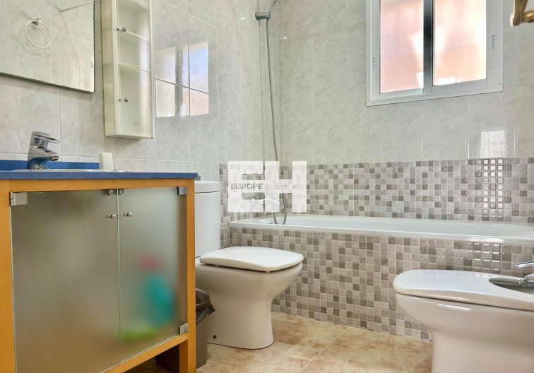 Segunda mano - villa - Torrevieja - San Luis