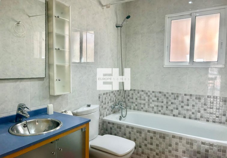Segunda mano - villa - Torrevieja - San Luis