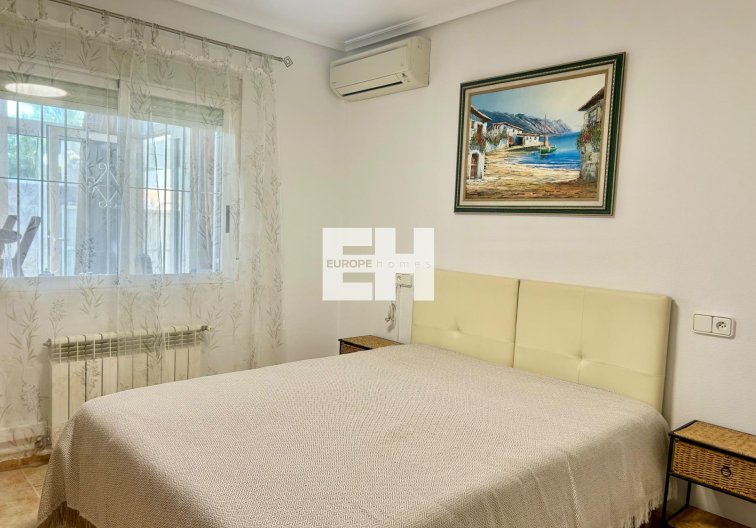 Segunda mano - villa - Torrevieja - San Luis