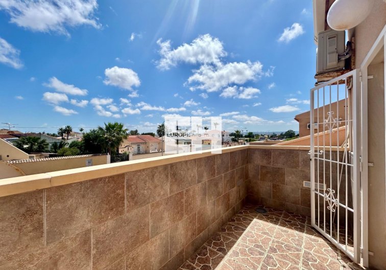 Segunda mano - villa - Torrevieja - San Luis