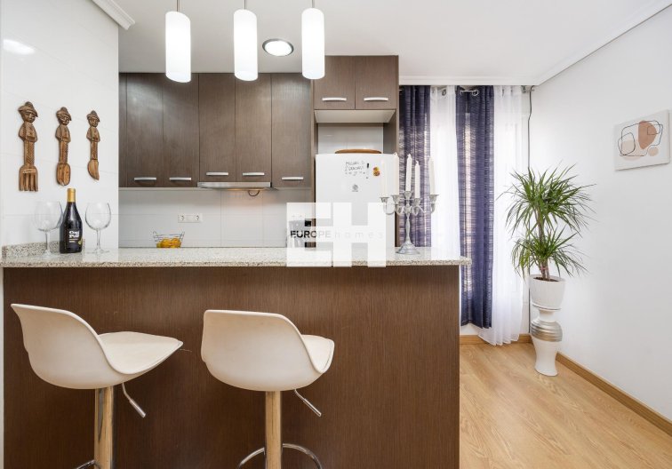 Segunda mano - Apartamento  - Torrevieja - Centro