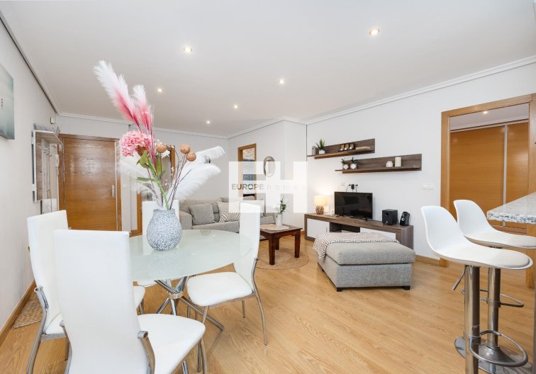 Segunda mano - Apartamento  - Torrevieja - Centro