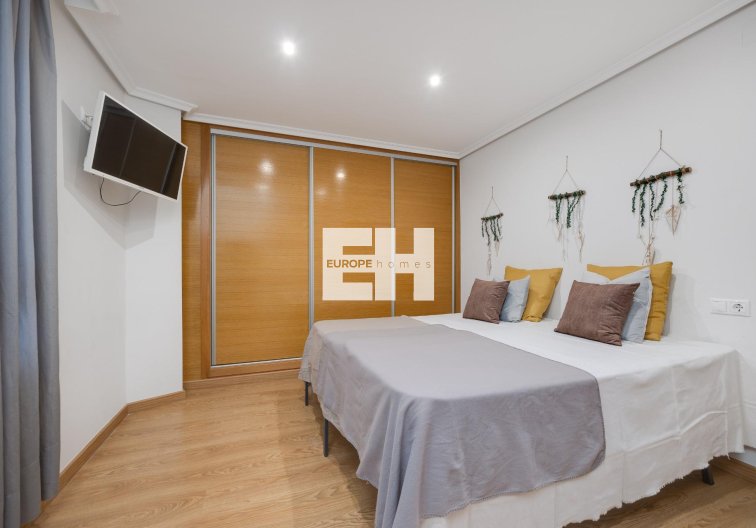 Segunda mano - Apartamento  - Torrevieja - Centro