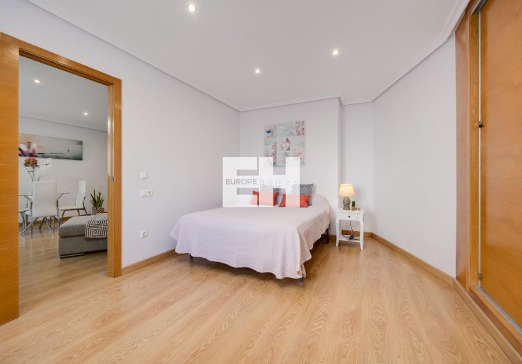 Segunda mano - Apartamento  - Torrevieja - Centro