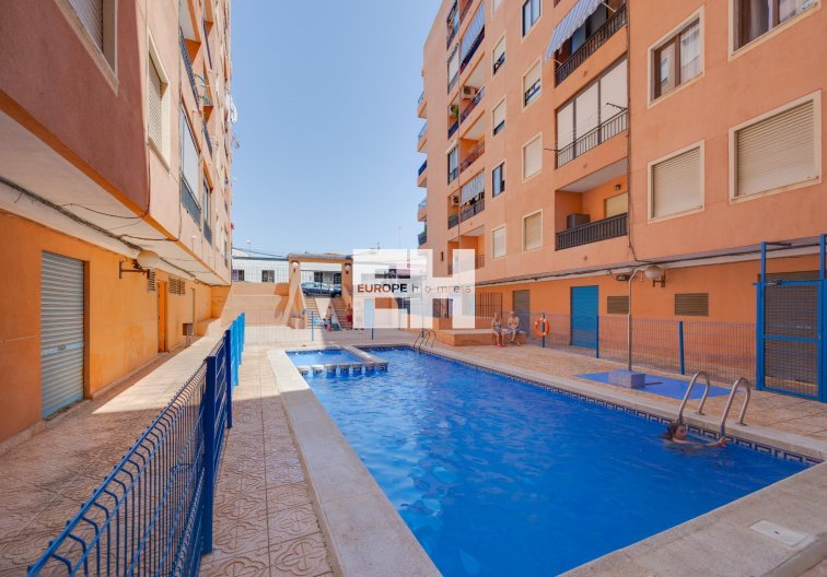 Segunda mano - Apartamento  - Torrevieja - Centro