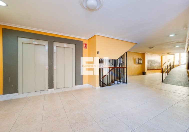 Segunda mano - Apartamento  - Torrevieja - Centro