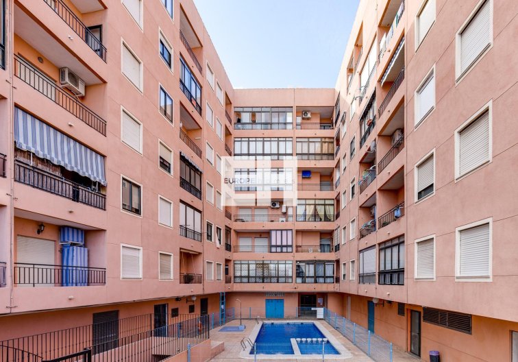 Segunda mano - Apartamento  - Torrevieja - Centro