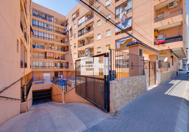 Segunda mano - Apartamento  - Torrevieja - Centro