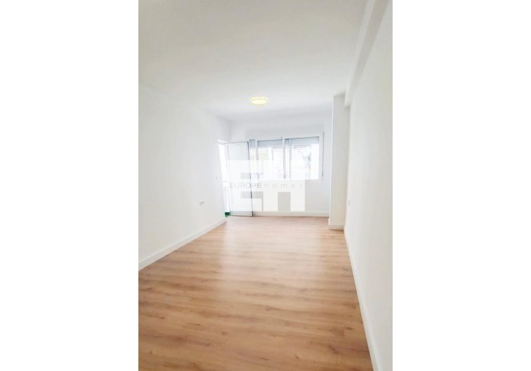 Segunda mano - Apartamento  - Torrevieja - Centro