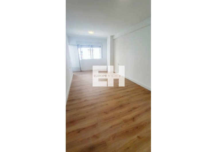 Segunda mano - Apartamento  - Torrevieja - Centro