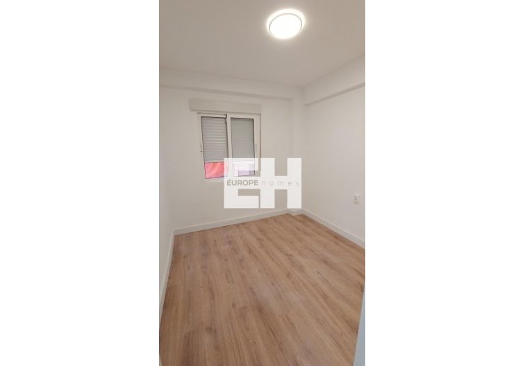 Segunda mano - Apartamento  - Torrevieja - Centro