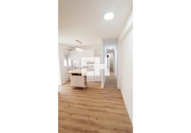Segunda mano - Apartamento  - Torrevieja - Centro