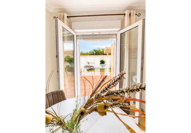 Segunda mano - villa - Torrevieja - Costa Blanca