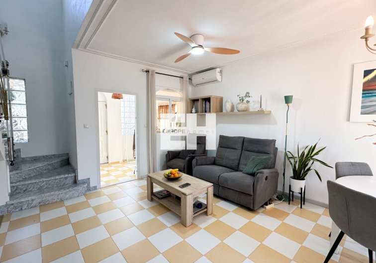 Segunda mano - villa - Torrevieja - Costa Blanca