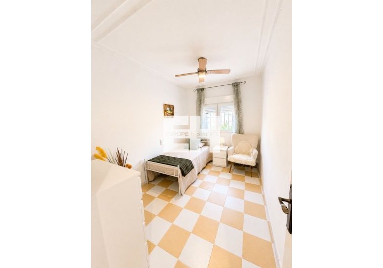 Segunda mano - villa - Torrevieja - Costa Blanca