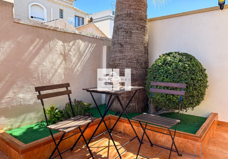 Segunda mano - villa - Torrevieja - Costa Blanca
