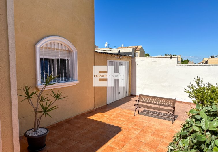 Segunda mano - villa - Torrevieja - Costa Blanca