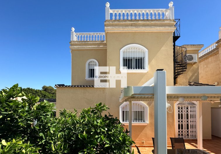 Segunda mano - villa - Torrevieja - Costa Blanca