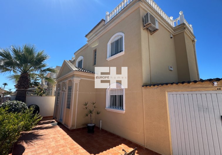 Segunda mano - villa - Torrevieja - Costa Blanca