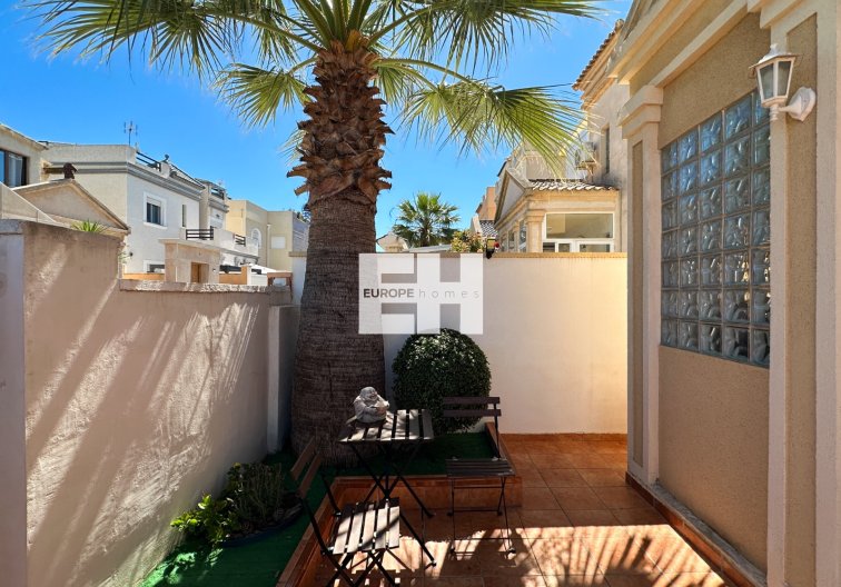 Segunda mano - villa - Torrevieja - Costa Blanca