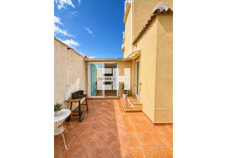 Segunda mano - villa - Torrevieja - Costa Blanca