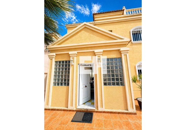 Segunda mano - villa - Torrevieja - Costa Blanca