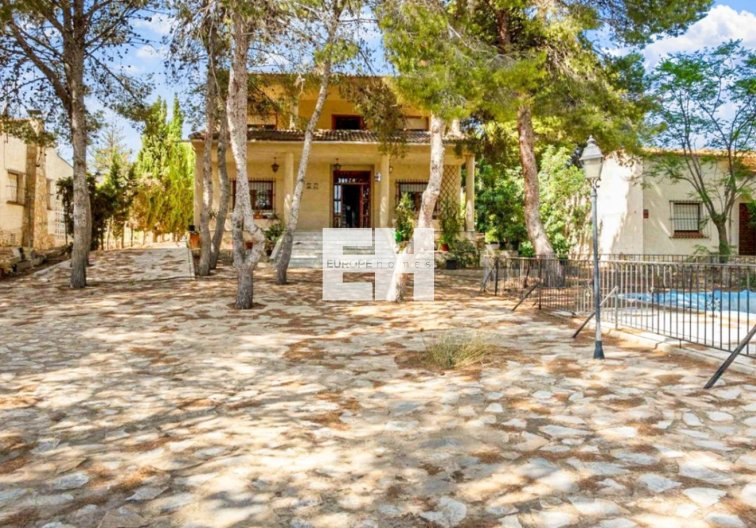 Segunda mano - villa - Torrevieja - Costa Blanca