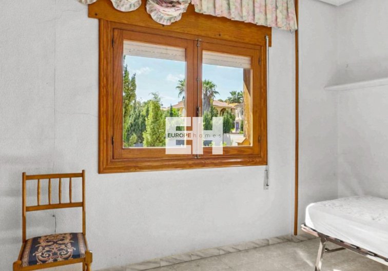 Segunda mano - villa - Torrevieja - Costa Blanca