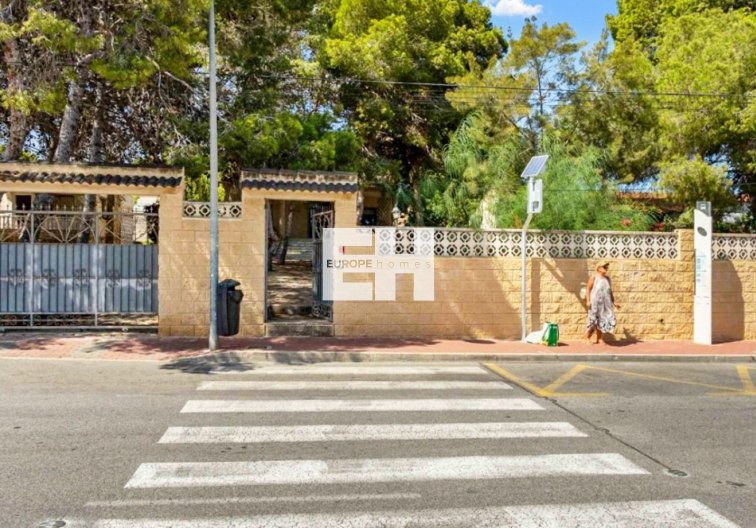Segunda mano - villa - Torrevieja - Costa Blanca